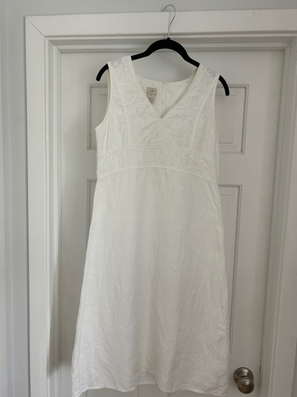 J. Jill White Linen V-Neck Embroidered Dress